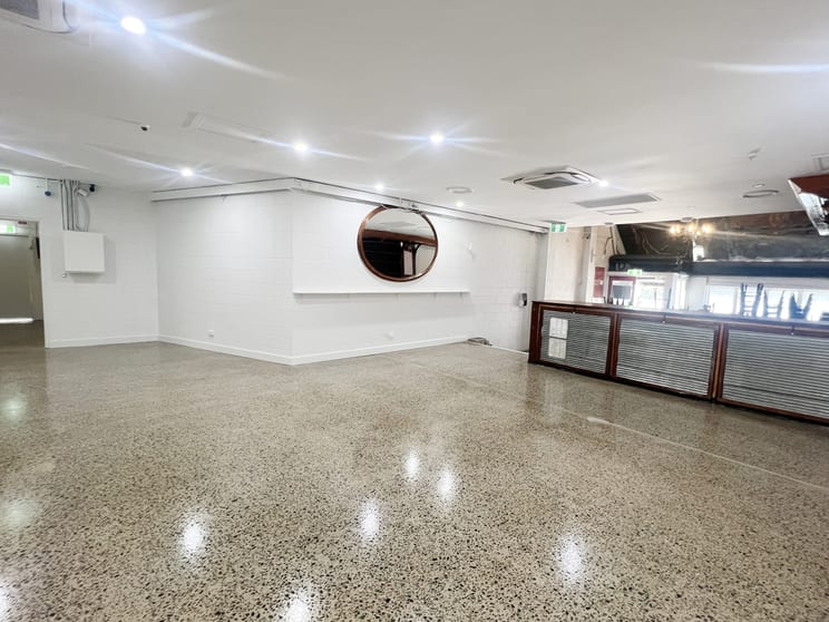 Click to view all images 6/390 Shute Harbour Road Airlie Beach QLD 4802 - Image 1