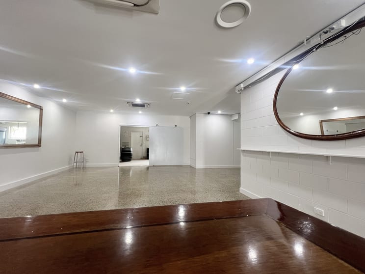 Click to view all images 6/390 Shute Harbour Road Airlie Beach QLD 4802 - Image 2