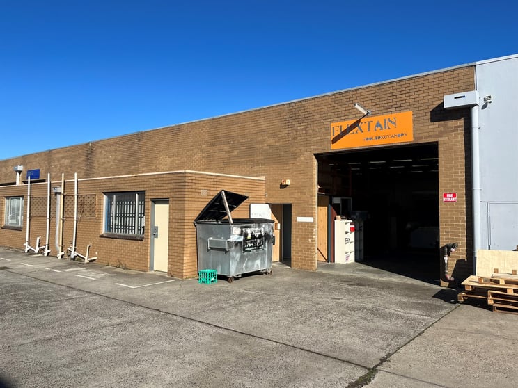Click to view all images 5/100 Canterbury Road Bayswater North VIC 3153 - Image 2