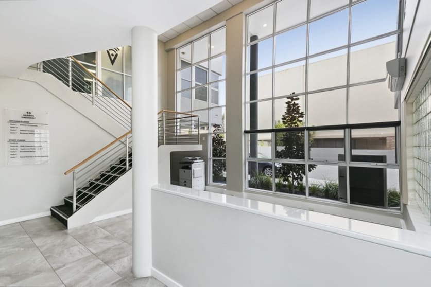 Click to view all images 16 Kearns Crescent Ardross WA 6153 - Image 2