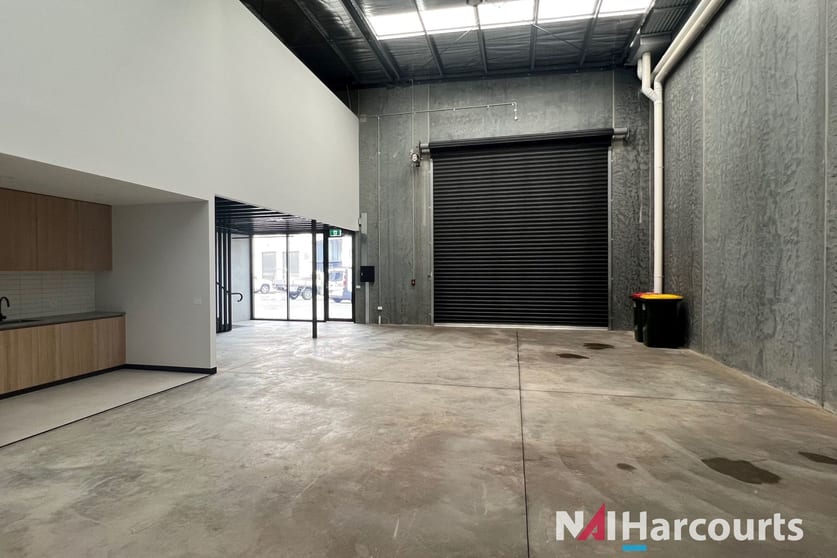 Click to view all images 4/53 Jutland Way Epping VIC 3076 - Image 3