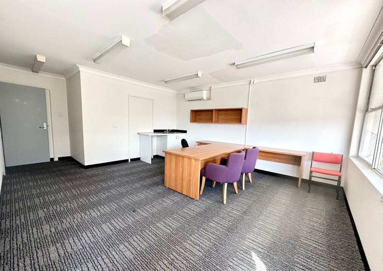 Click to view all images 2/94 Princes Highway Ulladulla NSW 2539 - Image 3