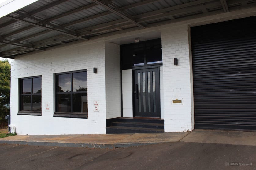 Click to view all images North Toowoomba QLD 4350 - Image 2