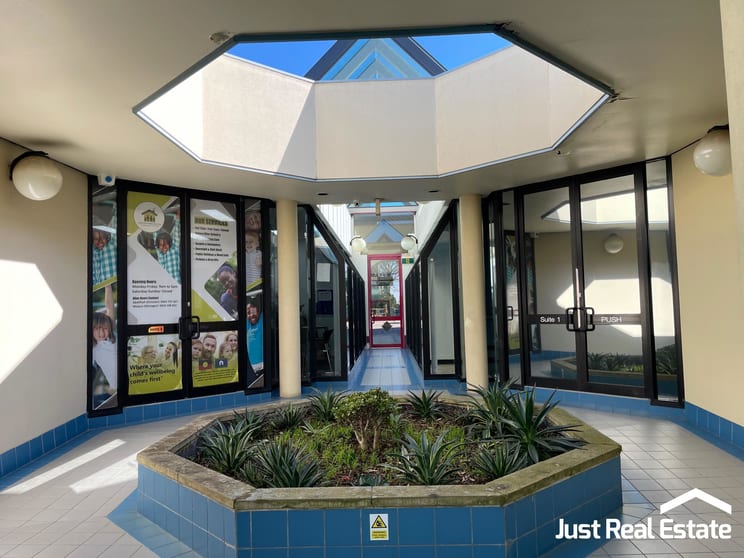 Click to view all images 1/71 Robinson Street Dandenong VIC 3175 - Image 3