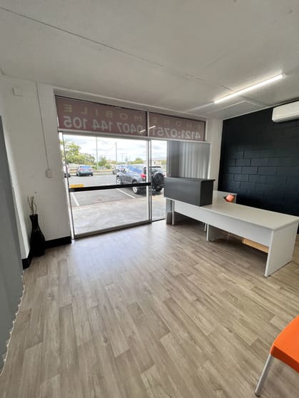 Click to view all images 3,8,9 /9 Boys Avenue Maryborough QLD 4650 - Image 1