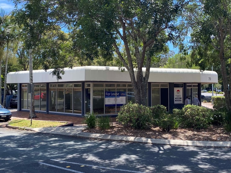 Click to view all images 70 Noosa Drive Noosa Heads QLD 4567 - Image 2