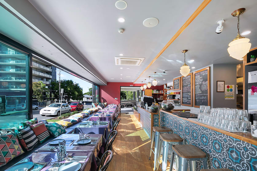 Click to view all images 18A Thorn Street Kangaroo Point QLD 4169 - Image 2