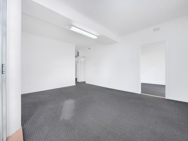 Click to view all images Shop 98/1-5 Meeks Street Kingsford NSW 2032 - Image 2