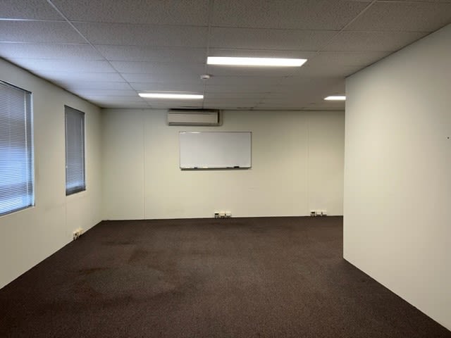 Click to view all images 203A Star Street Welshpool WA 6106 - Image 3