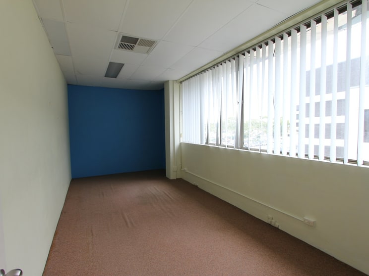 3/143 Queen Street Campbelltown NSW 2560 - Image 3