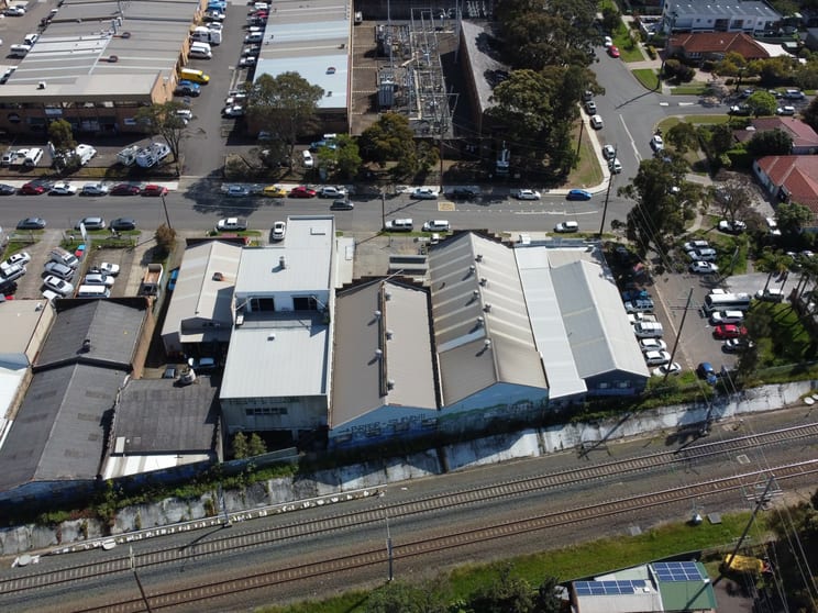 Click to view all images 6 Flora Street Kirrawee NSW 2232 - Image 3