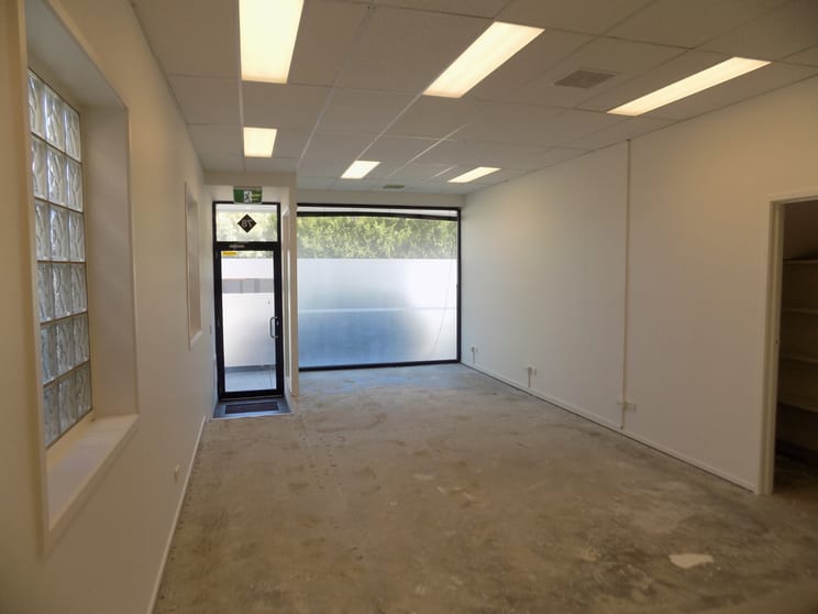 Click to view all images 78 Bluff Road Black Rock VIC 3193 - Image 3