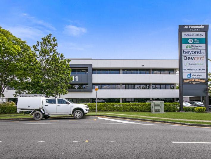 Click to view all images 11 Finchley Street Milton QLD 4064 - Image 2