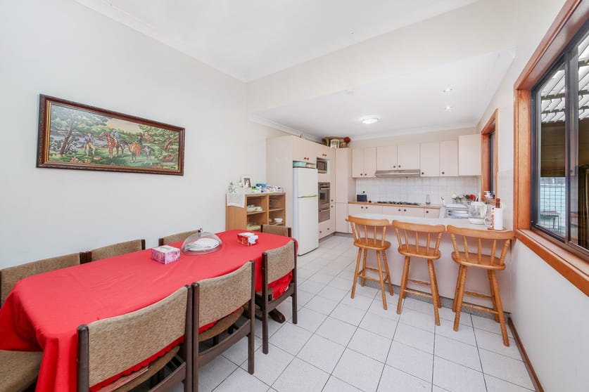 Click to view all images 76 Wigram St Harris Park NSW 2150 - Image 3