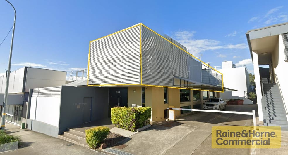 Click to view all images 2/255 Gympie Road Kedron QLD 4031 - Image 1