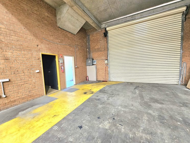 Click to view all images 1/20 Artisan Road Seven Hills NSW 2147 - Image 2
