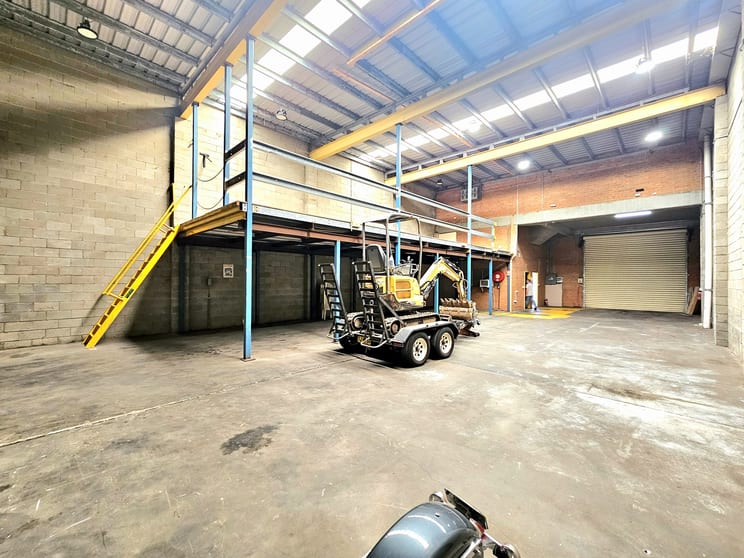 Click to view all images 1/20 Artisan Road Seven Hills NSW 2147 - Image 3