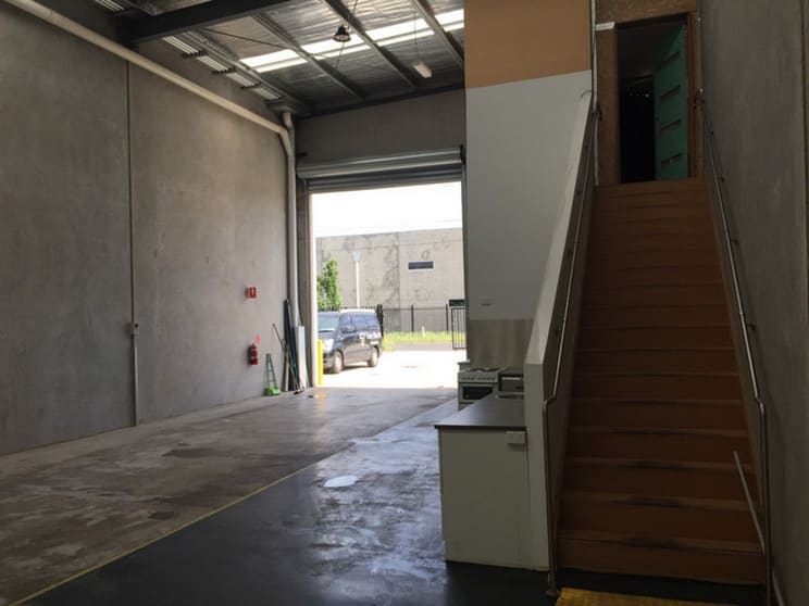Click to view all images 52 Baldwin Avenue Sunshine North VIC 3020 - Image 2
