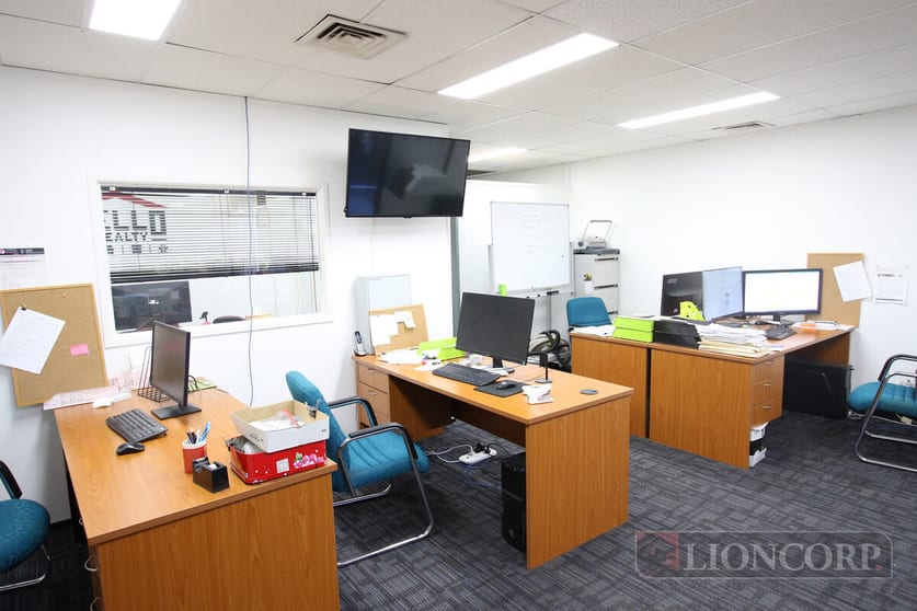 Click to view all images Upper Mount Gravatt QLD 4122 - Image 3