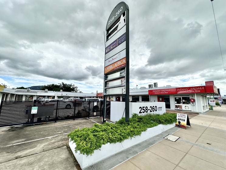 Click to view all images Shop D/258-260 Ross River Road Aitkenvale QLD 4814 - Image 2