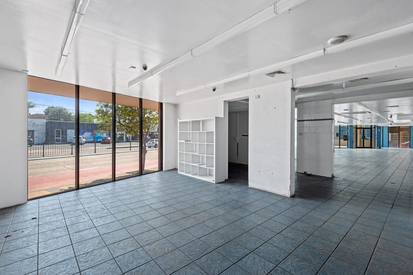 Click to view all images 1250 Pittwater Road Narrabeen NSW 2101 - Image 3