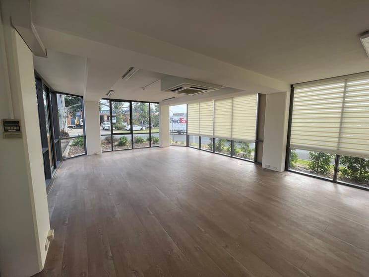 Click to view all images 1/4 Endeavour Road Caringbah NSW 2229 - Image 2