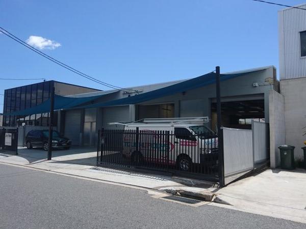 Click to view all images 53 Nariel Street Albion QLD 4010 - Image 2