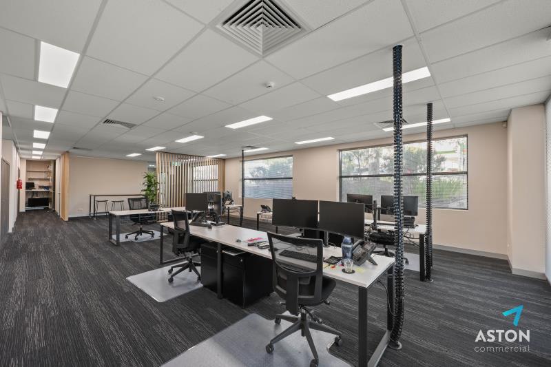 Click to view all images 1/1 Hardner Road Mount Waverley VIC 3149 - Image 3