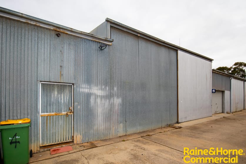 Click to view all images 4/381 Edward Street Wagga Wagga NSW 2650 - Image 1