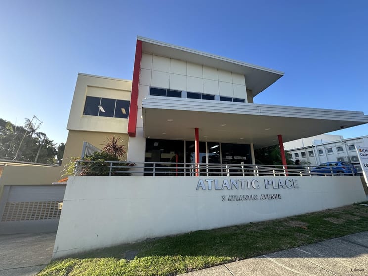 Click to view all images 1/3 Atlantic Avenue Mermaid Beach QLD 4218 - Image 1