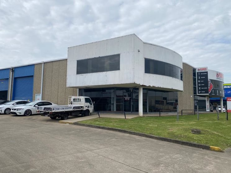 Unit 5/377 Newbridge Road Moorebank NSW 2170 - Image 2