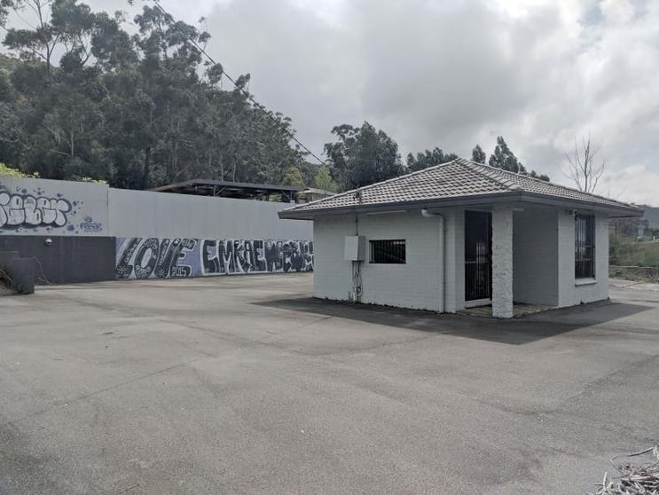 Click to view all images 2 Debenham Road South West Gosford NSW 2250 - Image 2