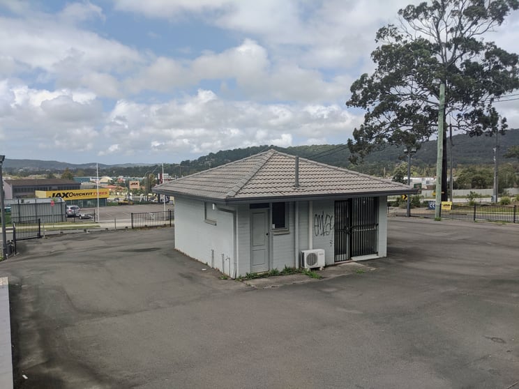 Click to view all images 2 Debenham Road South West Gosford NSW 2250 - Image 3