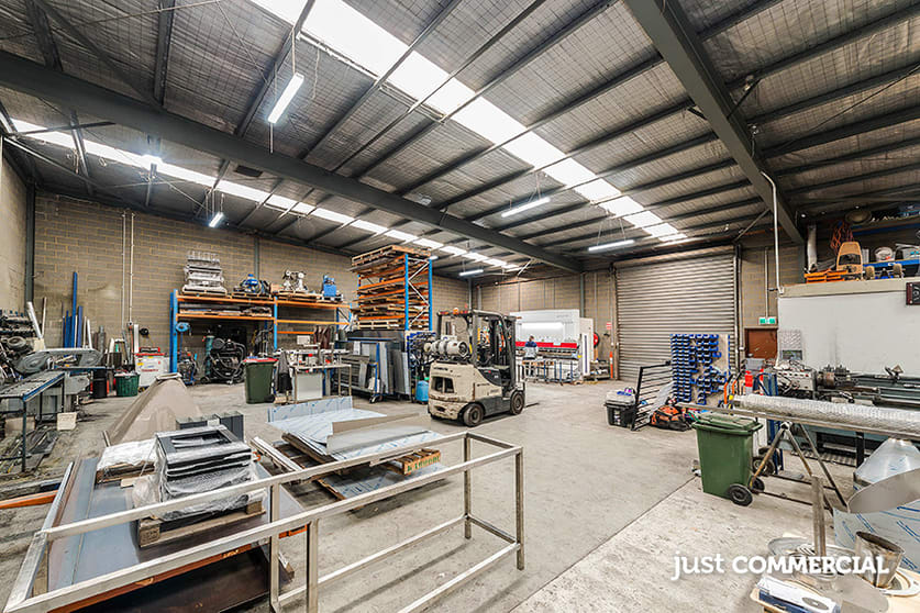 Click to view all images 1/13-17 Crawford Street Braeside VIC 3195 - Image 3