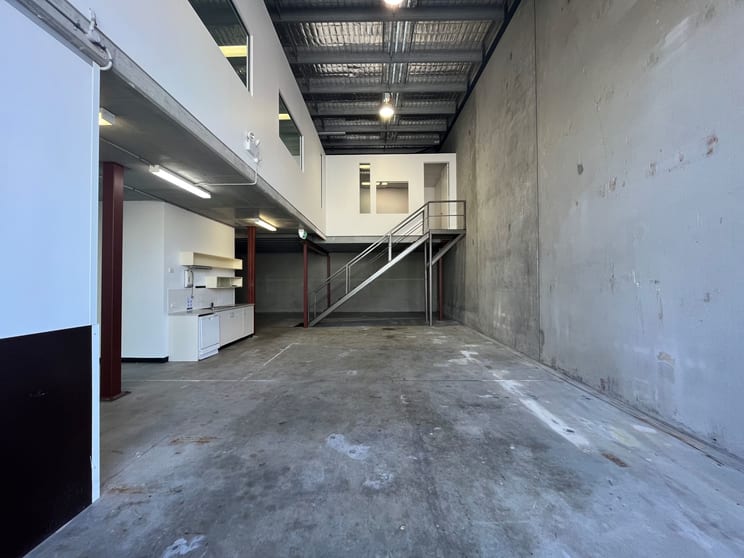 Click to view all images Unit 8/28 Barcoo Street Chatswood NSW 2067 - Image 2