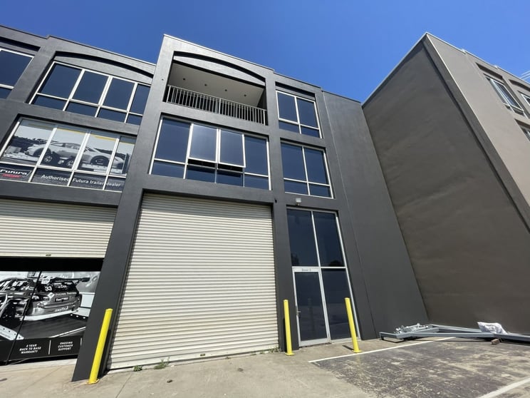 Click to view all images 2/35 Mangrove Lane Taren Point NSW 2229 - Image 1