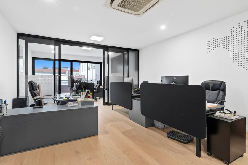 Click to view all images 1/12-14 Union Street Geelong VIC 3220 - Image 2