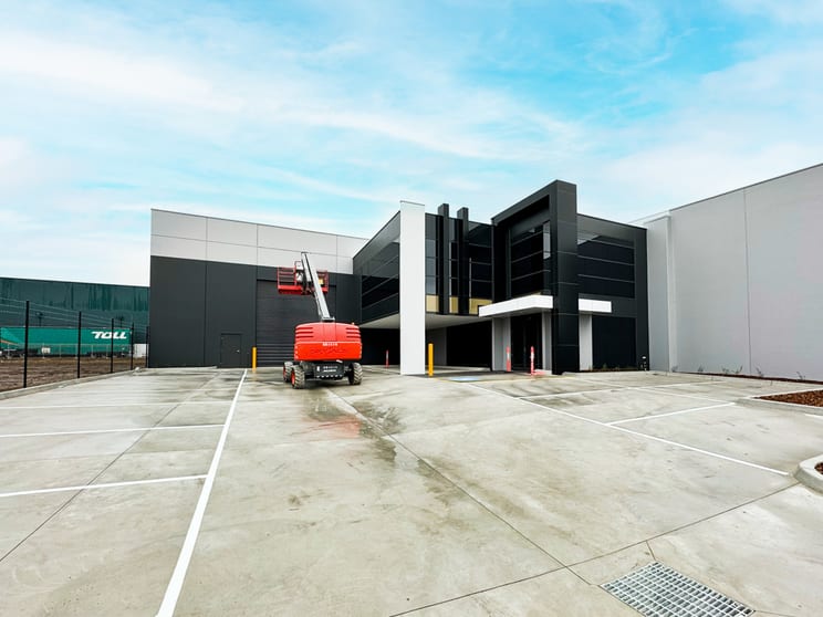 Click to view all images 9 Palladium Circuit Clyde North VIC 3978 - Image 2
