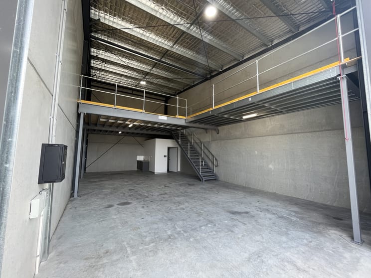 Click to view all images Unit 13, 50 Riverside Drive Mayfield West NSW 2304 - Image 3
