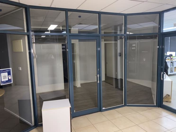 Click to view all images Level 1 Unit 6/61 Dundas Court Phillip ACT 2606 - Image 2