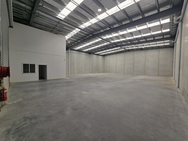 Click to view all images 46 Futures Road Cranbourne West VIC 3977 - Image 2