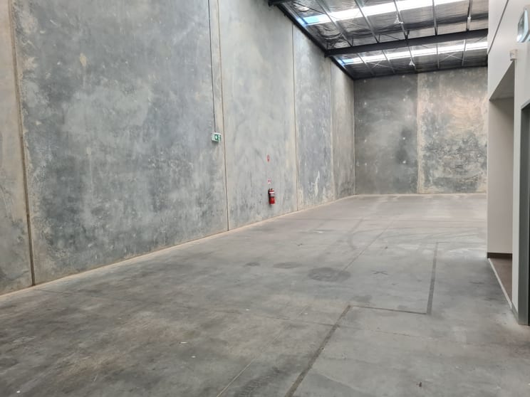 Click to view all images 4/42 Ravenhall Way Ravenhall VIC 3023 - Image 2