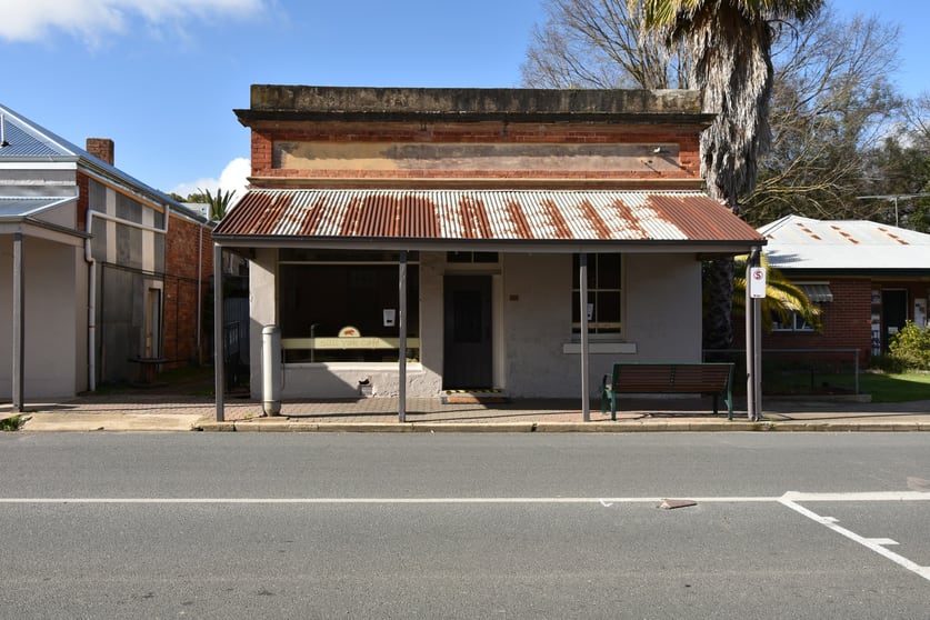 Click to view all images 32 Main Street Chiltern VIC 3683 - Image 1
