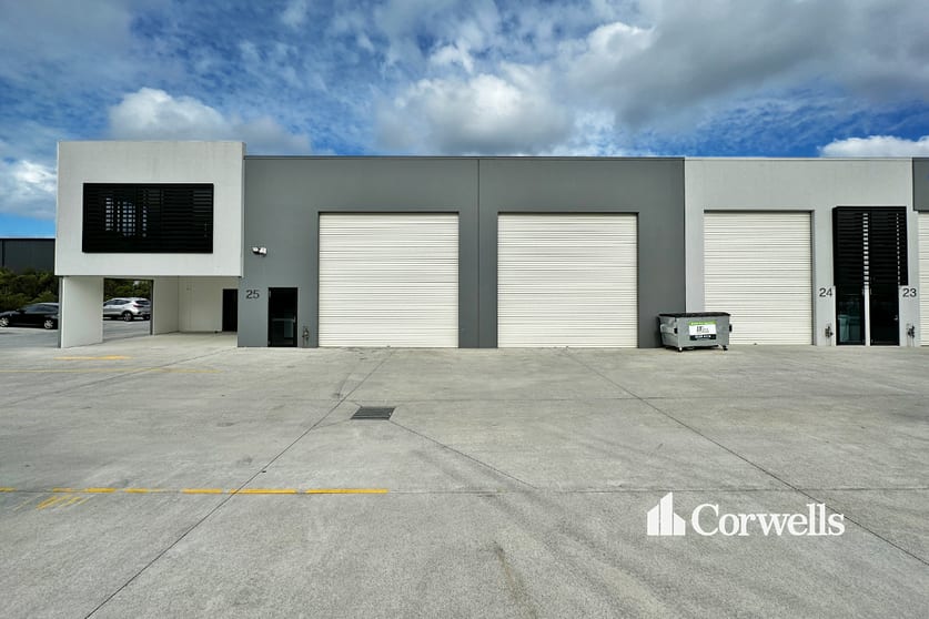 Click to view all images 25/8 Distribution Court Arundel QLD 4214 - Image 2