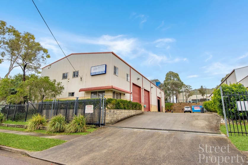 10 Ironbark Close Warabrook NSW 2304 - Image 1
