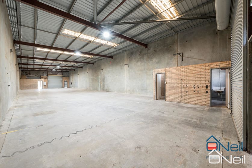 Click to view all images 2/42 Gillam Drive Kelmscott WA 6111 - Image 3
