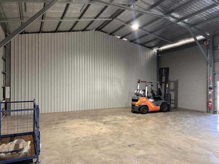Click to view all images Shed 2/10 Scott Place Orange NSW 2800 - Image 2