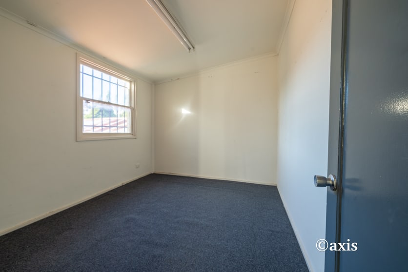Click to view all images 250 Inkerman Street St Kilda East VIC 3183 - Image 2