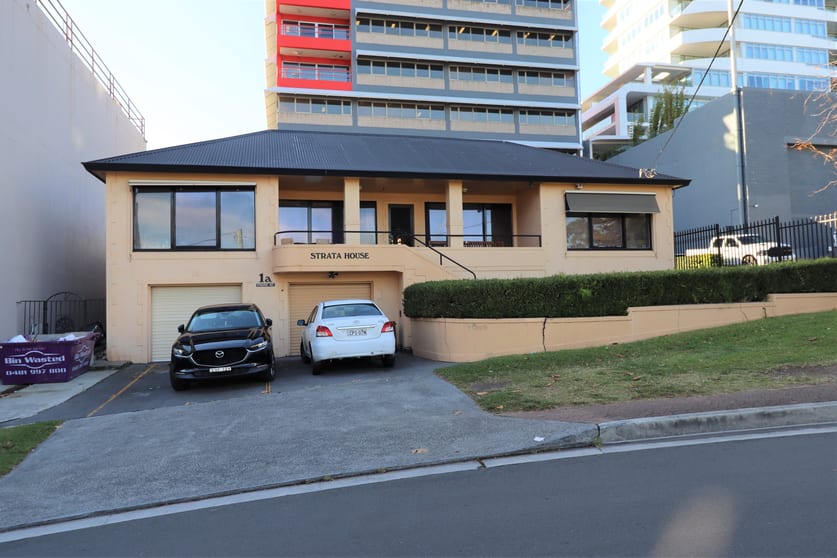 Click to view all images 1a Young Street Wollongong NSW 2500 - Image 1