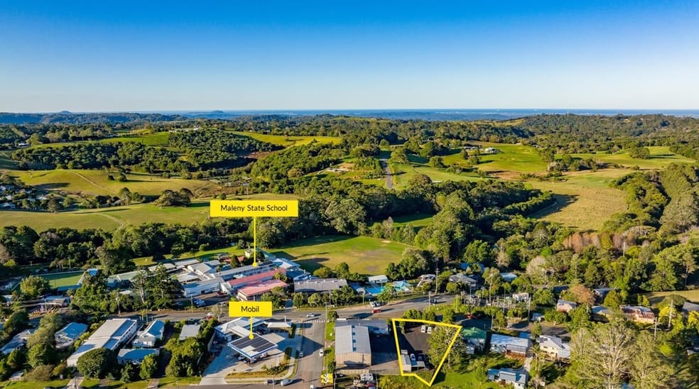 Click to view all images 23 Bunya Street Maleny QLD 4552 - Image 2